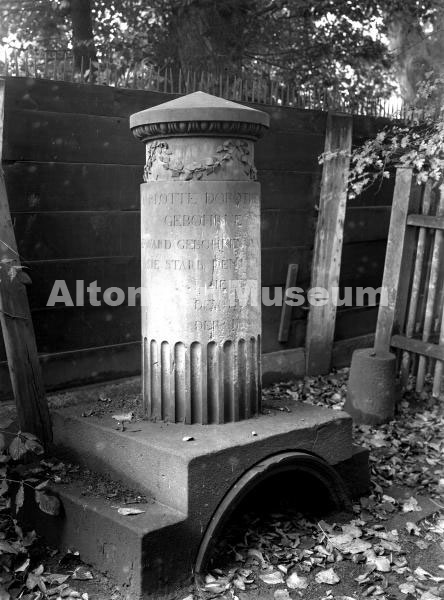 Grabstein auf dem Friedhof der Christianskirche in Ottensen