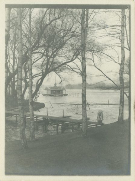 Außenalster, Blick auf das Schwanenhäuschen