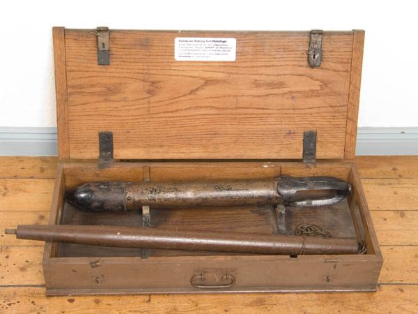 Feststoff-Rettungsrakete