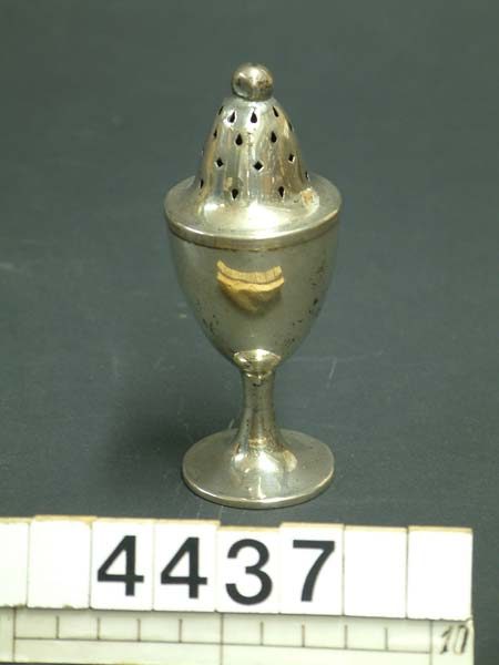 Slider Bild - http://www.europeana.eu/rights/rr-r/