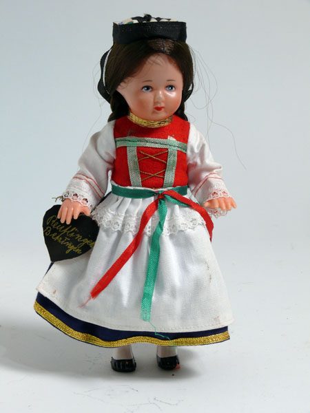 Trachtenpuppen