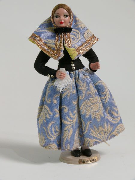 Trachtenpuppen