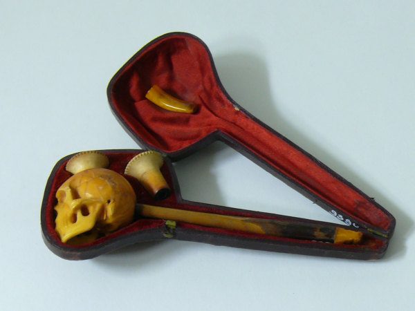 Slider Bild - http://www.europeana.eu/rights/rr-r/