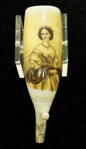 Slider Bild - http://www.europeana.eu/rights/rr-r/