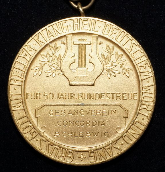 Slider Bild - http://www.europeana.eu/rights/rr-r/
