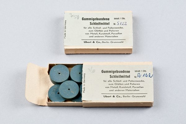 Slider Bild - http://www.europeana.eu/rights/rr-r/